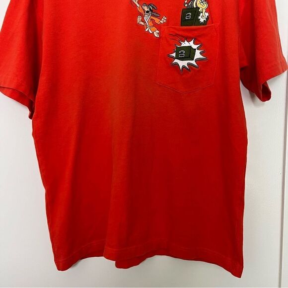 VTG 1996 Warner Bros Studio Store Embroidered Pocket Tee Size M Red T Shirt - Picture 4 of 12
